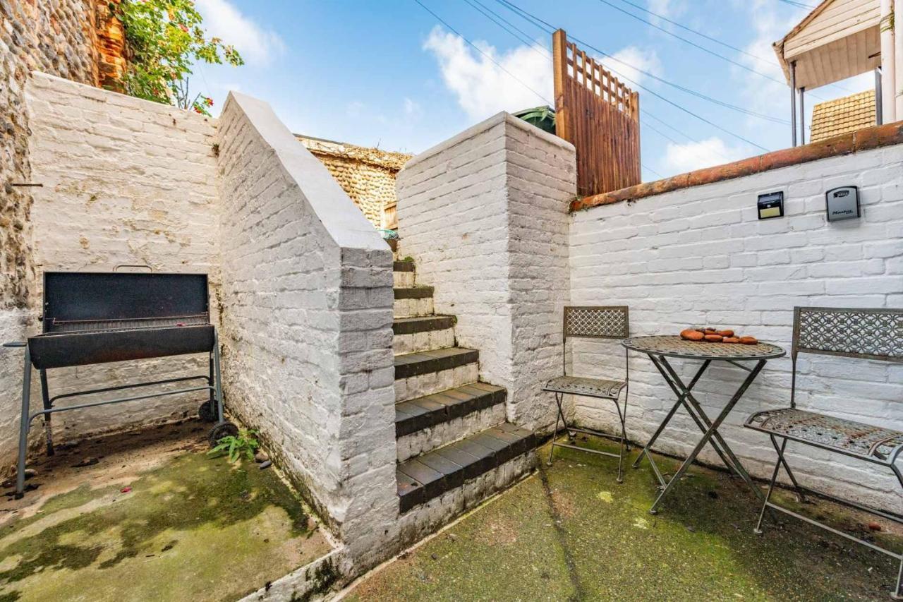 Host & Stay - Villa Otto Cromer Buitenkant foto